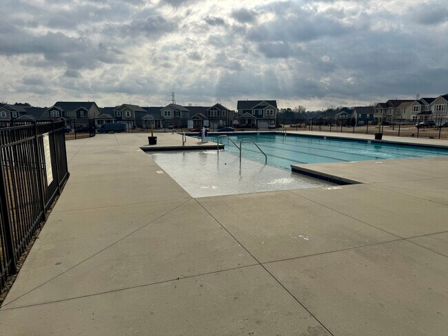 Building Photo - Roomy Ranch in Indian Trail