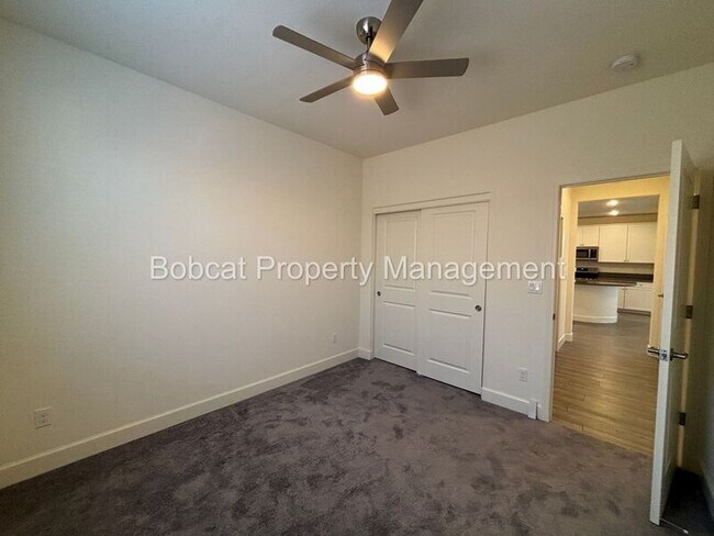 Building Photo - 1097 Dapple Dr