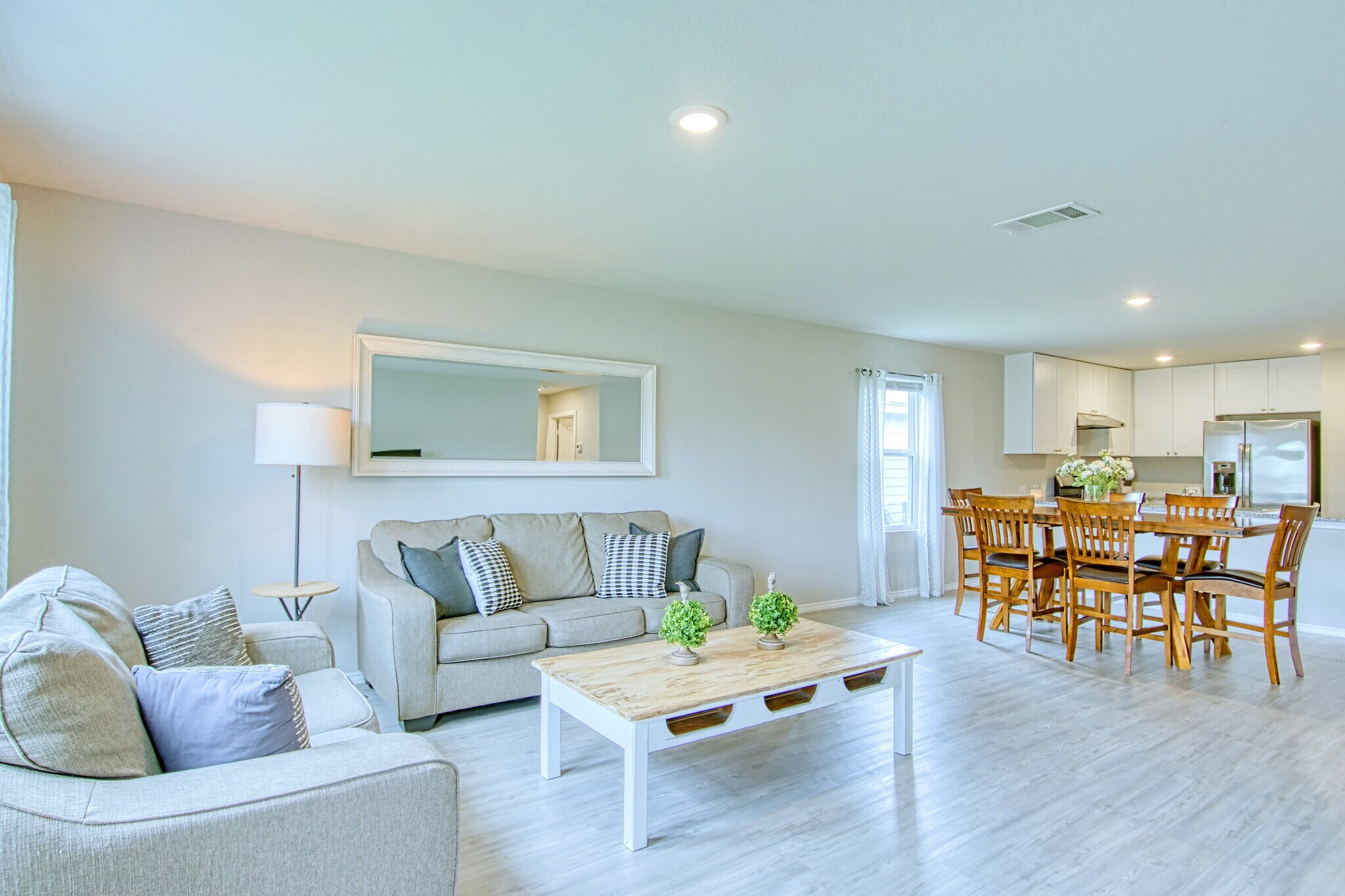 Building Photo - 12668 Saverne Way