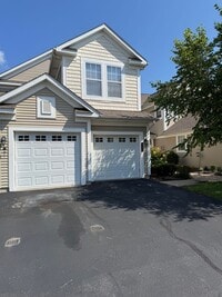 Building Photo - Two Bed, Two Bath, Two Car Garage Condo in...