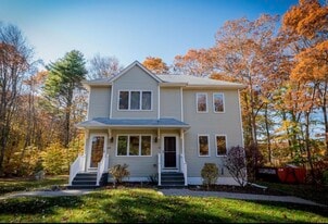 Building Photo - 118 Oslo St