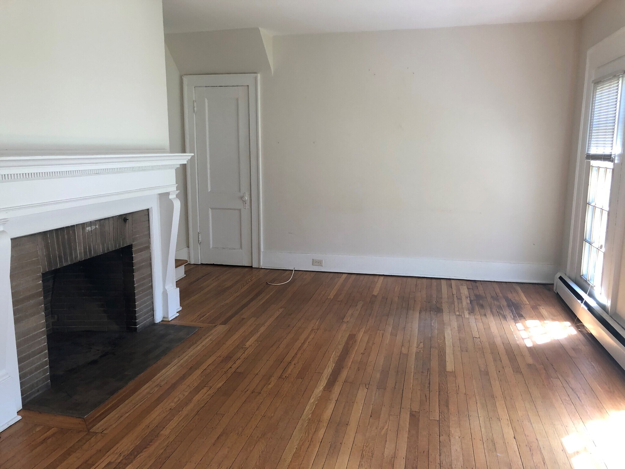 Building Photo - 608 Elmwood Ave