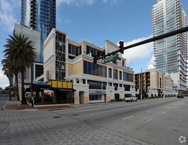 Metropolitan at Lake Eola 151 E Washington St Orlando FL 32801