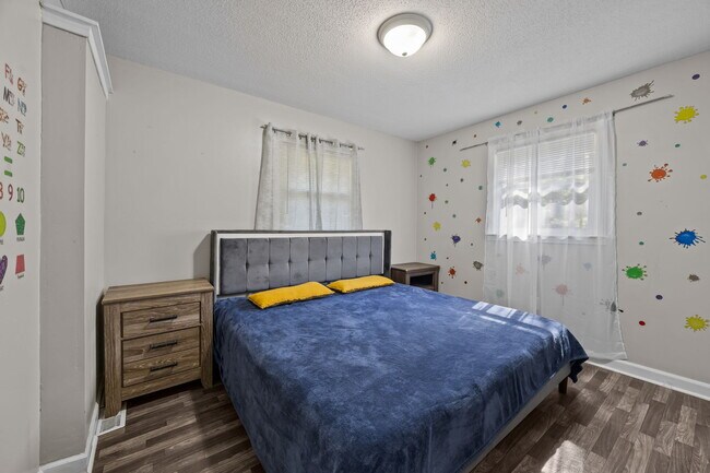 Building Photo - 10751 Ola Dr