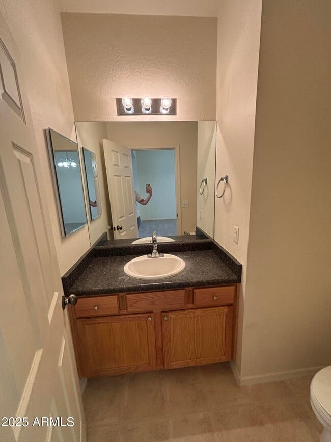 Building Photo - 864 Tiablanca Rd