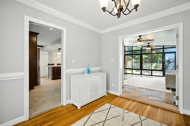 Building Photo - 6314 Richmond Pl