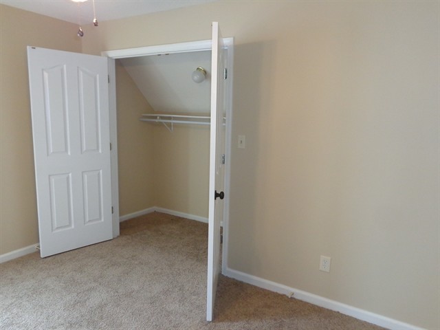 Building Photo - 2166 Greencliff Dr