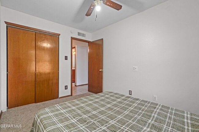 Building Photo - 5660 Longview Dr