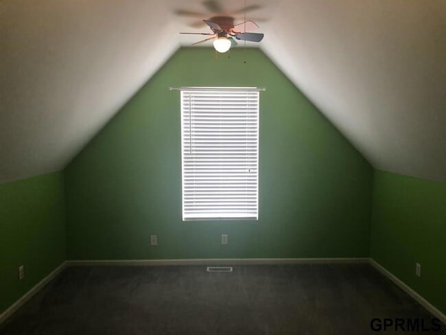 Building Photo - 2102 Quartz Dr