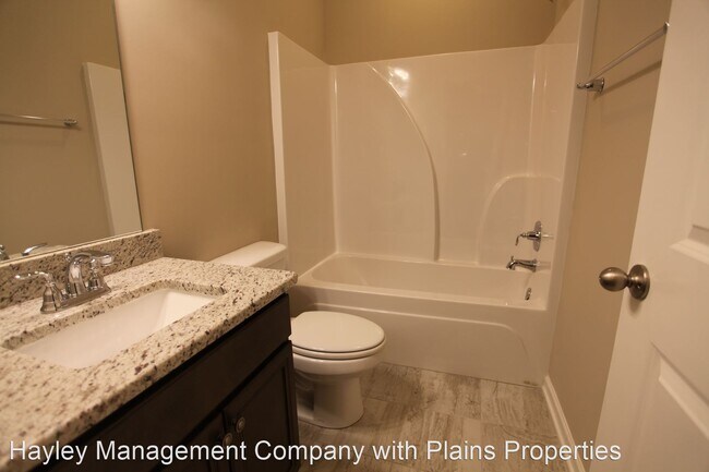 Building Photo - 5 br, 3 bath House - 1006 Dunkirk Circle