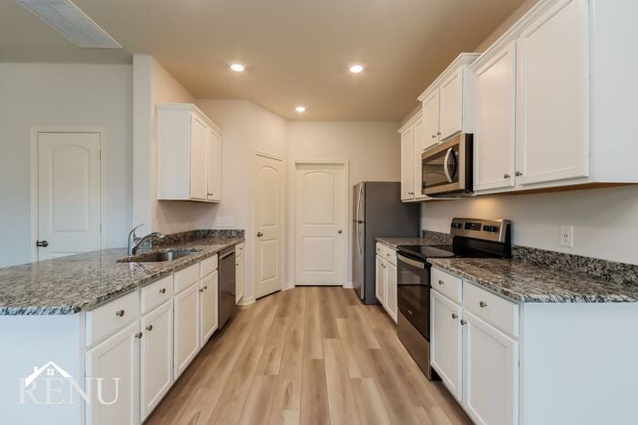 Building Photo - 10417 Sweetwater Creek Dr