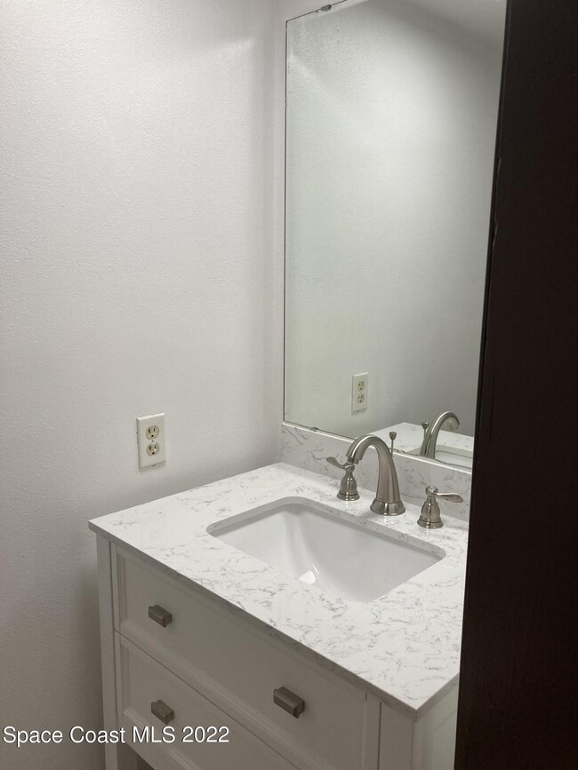 Building Photo - 119 Coral Way E