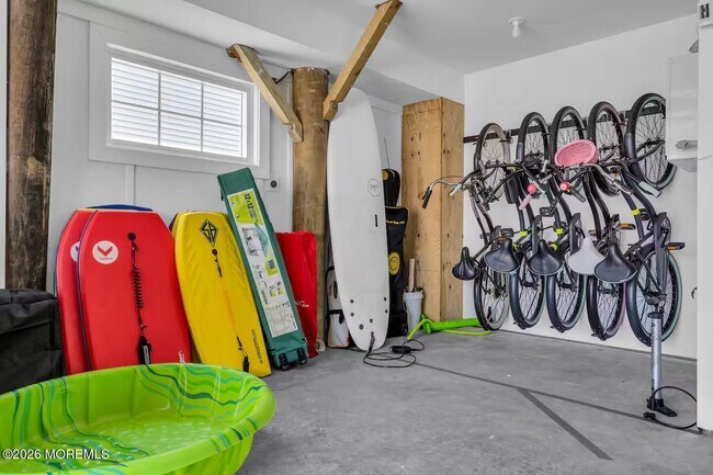 Building Photo - 13 5th Ave