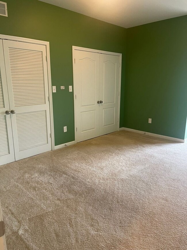 Building Photo - 3 bedroom 2 1/2 bath Townhouse in Bayberry