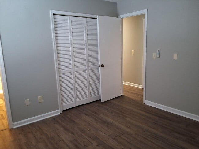 Building Photo - 1800 Preston St