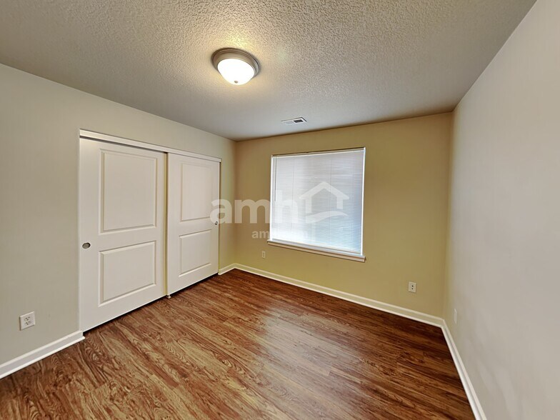 Building Photo - 1292 Alpine Lakes St SE