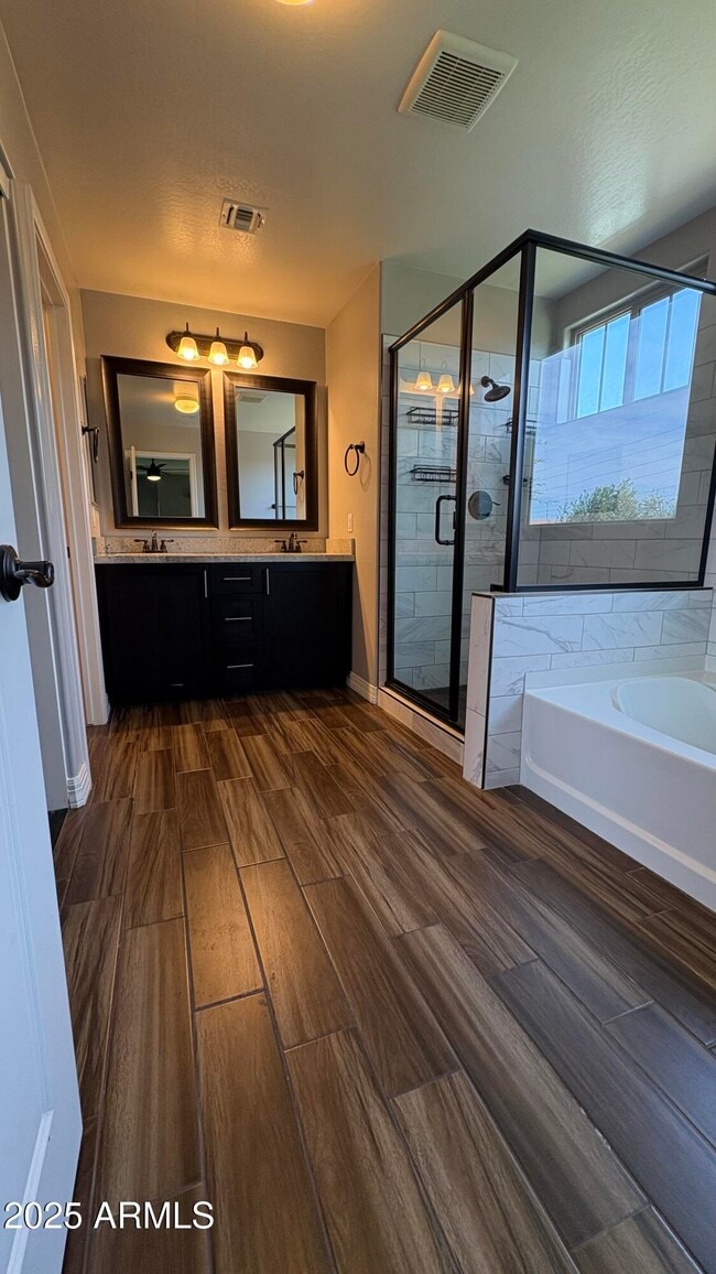 Building Photo - 11460 W St John Rd