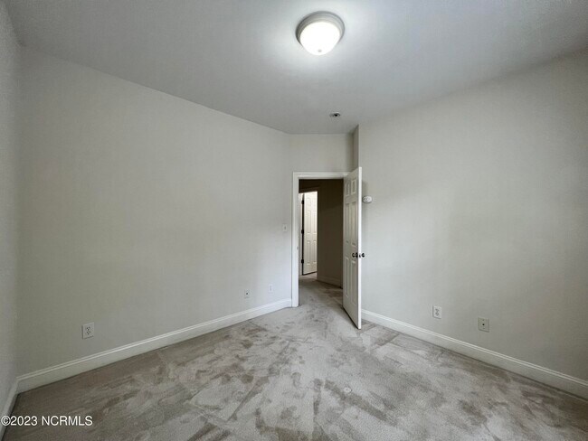 Building Photo - 514 Wallington Rd