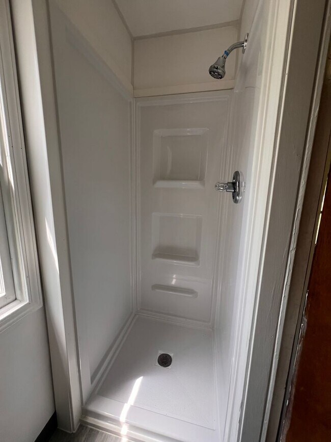 Building Photo - 1921 S Hackley St