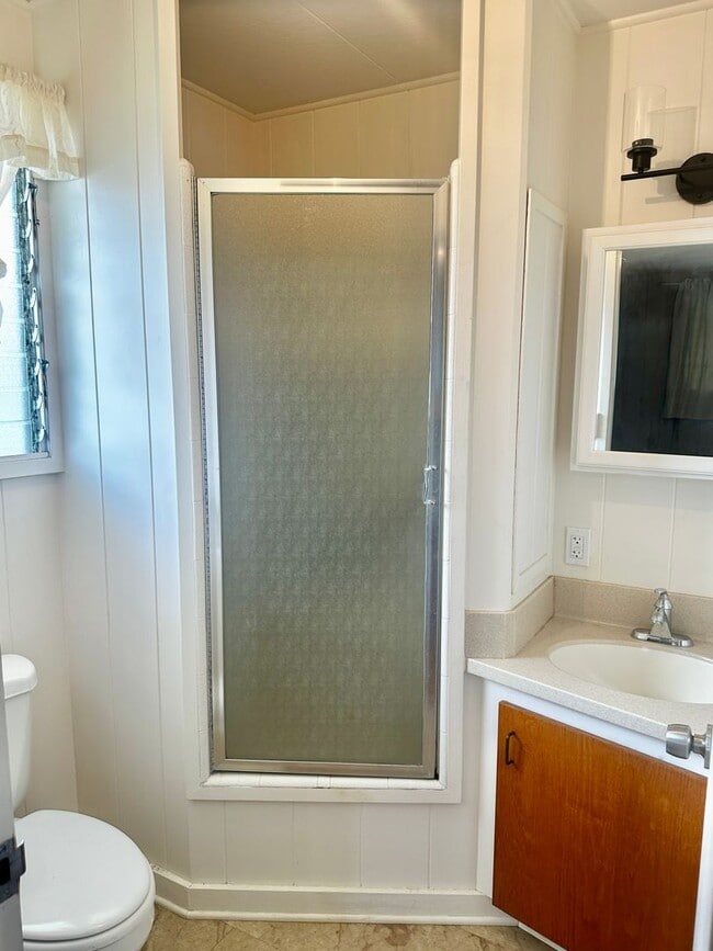 Building Photo - 3313 Manoa Rd