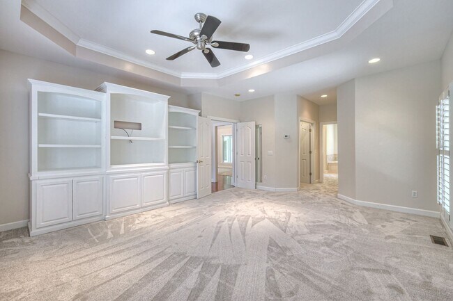 Building Photo - 604 Georgian Way