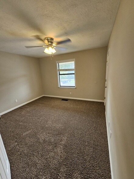 Building Photo - 5614 S Jefferson Ave