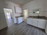 Building Photo - 383 S 7th Ave