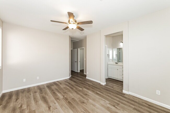 Building Photo - 9782 Vista Crest Ave