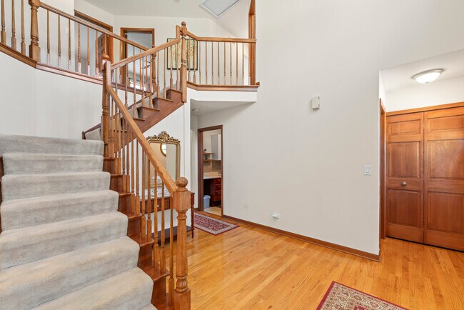 Building Photo - 707 Republic Ct