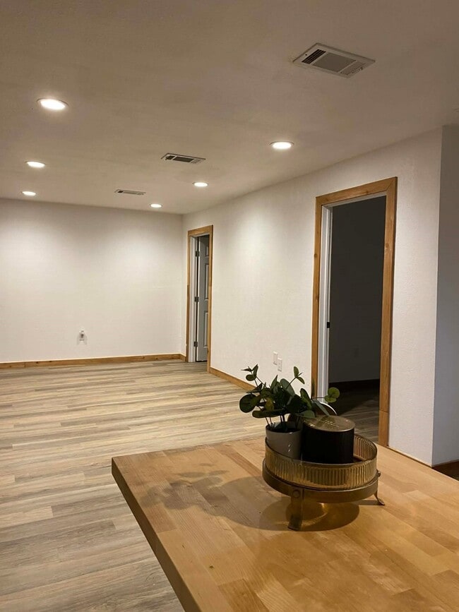 Building Photo - 19518 Barwick Dr