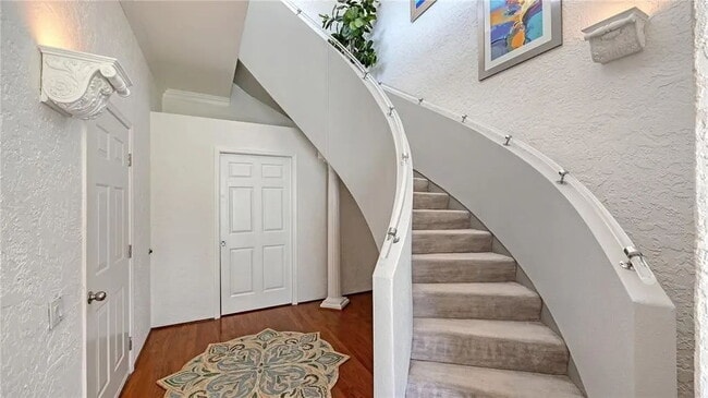 Building Photo - Luxury Furnished Longboat Key Retreat with Private Beach Club Access & Golf Course Views Remodele...