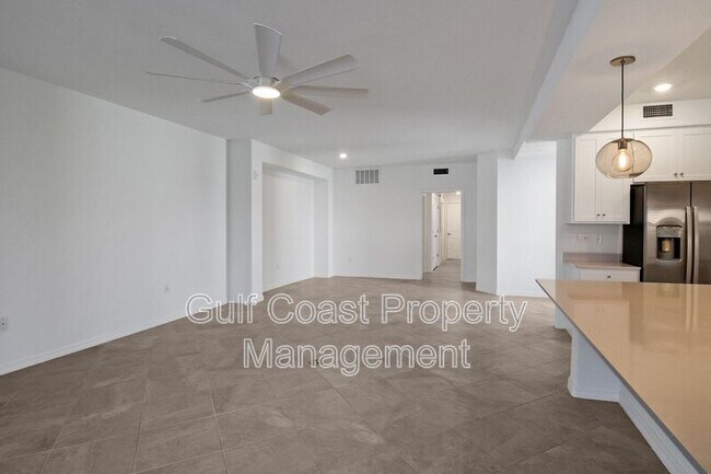 Building Photo - 5703 N Honore Ave