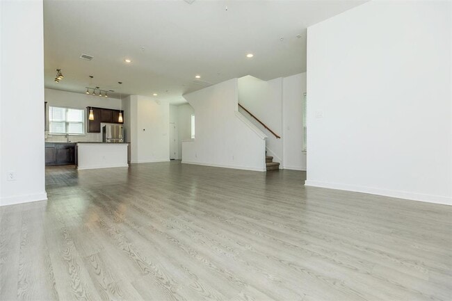 Building Photo - 428 Ozark Trl