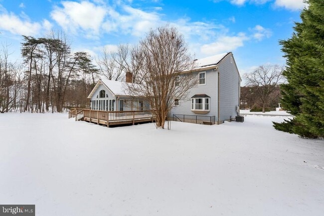 Building Photo - 8009 Frontier Dr