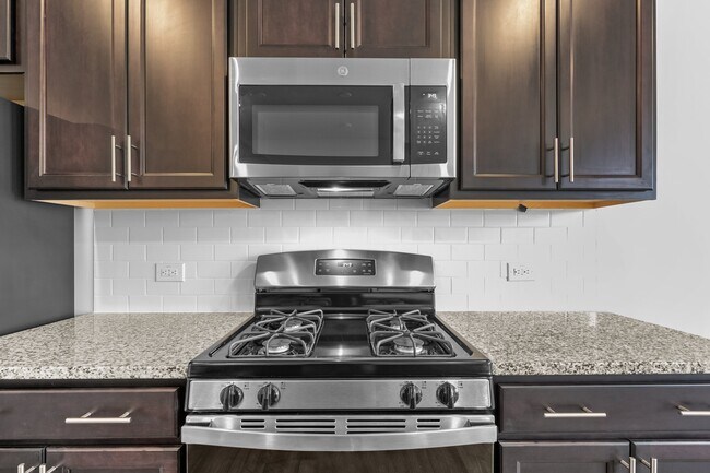 Building Photo - 3031 Castle Loch Ln