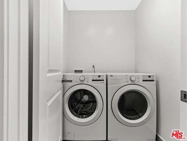 Building Photo - 1913 N Manning St