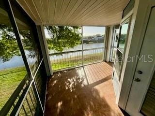 Building Photo - 2565 Grassy Point Dr