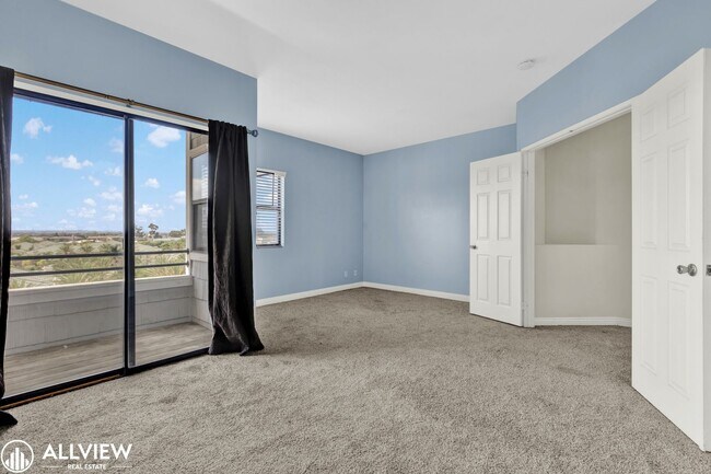 Building Photo - *MOVE IN SPECIAL $750 OFF FIRST MONTH'S RE...