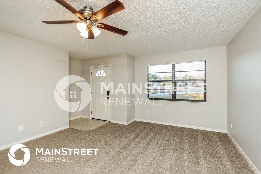Building Photo - 339 13th Ln SW
