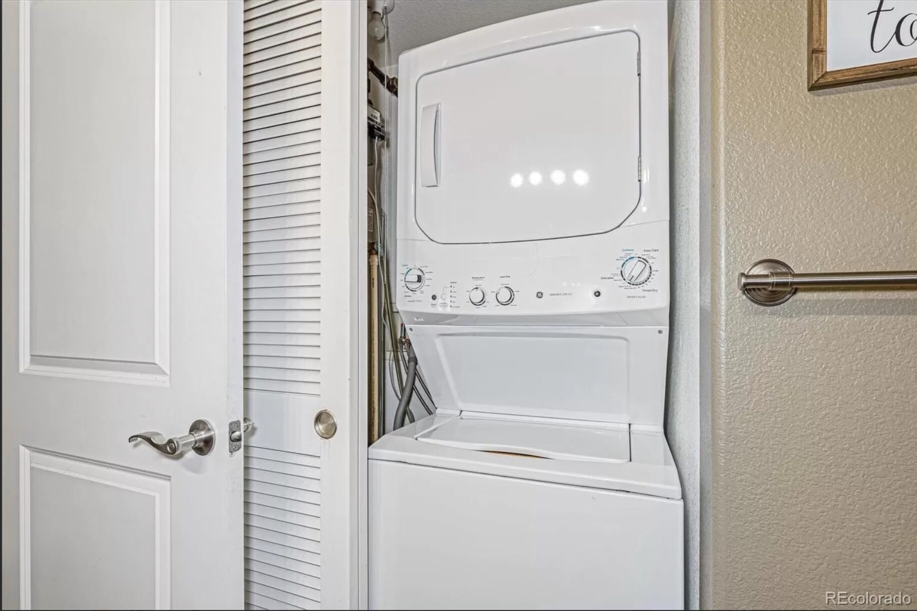 Washer/Dryer - 9059 E Panorama Cir