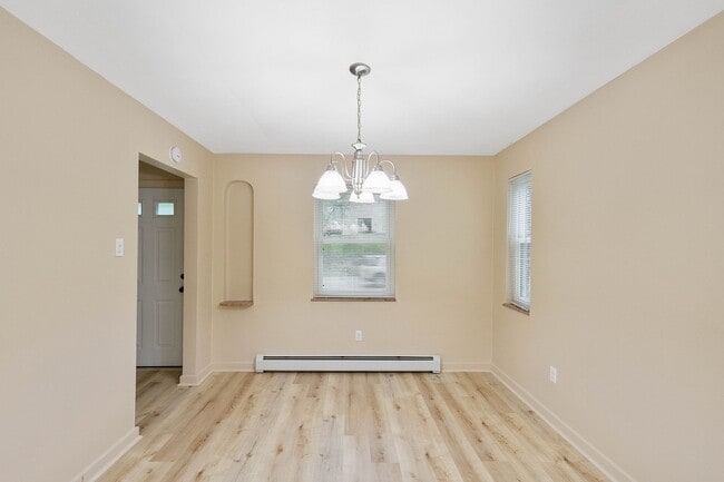 Building Photo - Stunning 3 bedroom home in Wilkins Township available June 15!