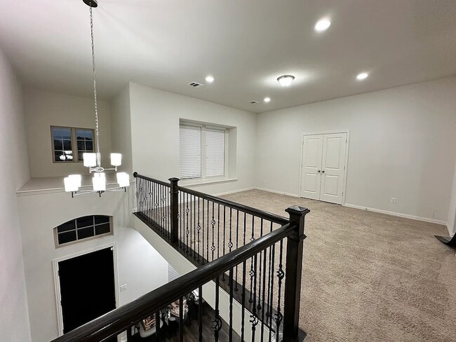 Building Photo - 3003 Charles Dr