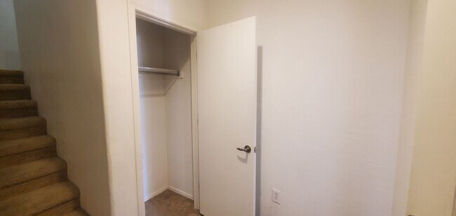 Building Photo - Stunning Condo with Attached Garage