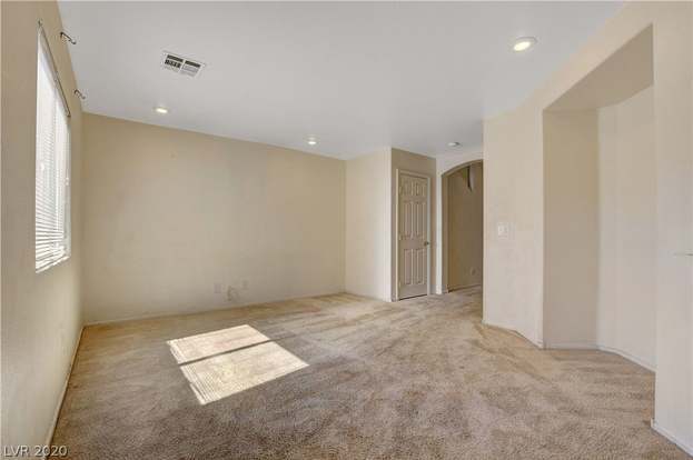 Building Photo - 9291 Hollander Ave