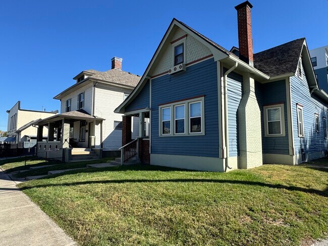 Building Photo - 1115 Laurel St