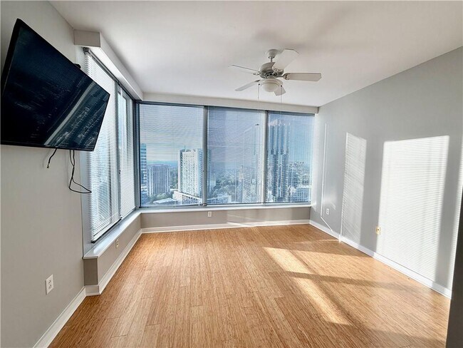 Building Photo - 3338 Peachtree Rd NE