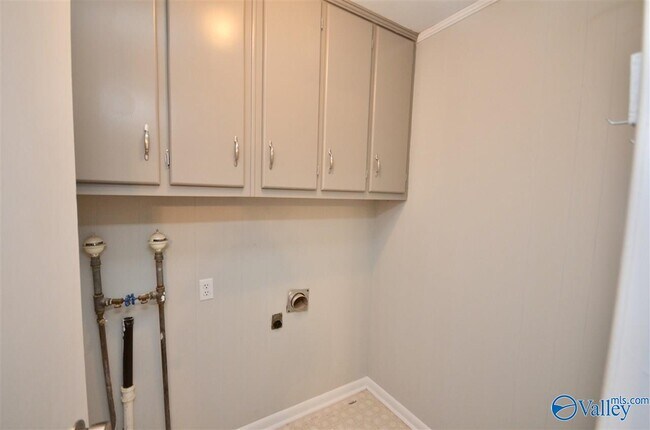 Building Photo - 804 Hodges St NW