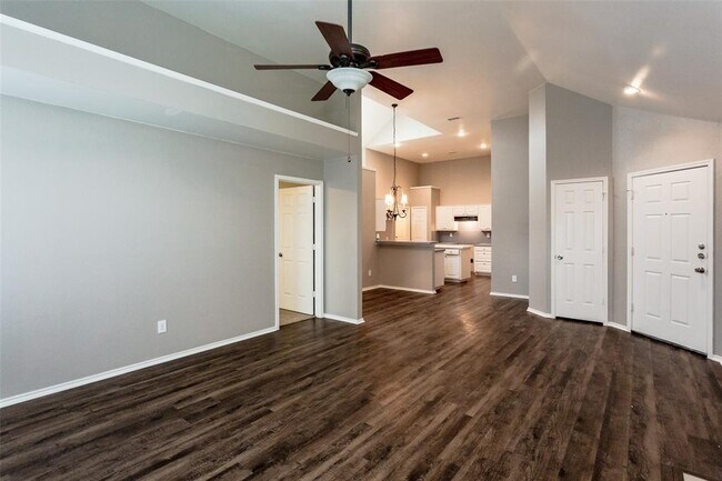 Building Photo - 923 Golden Grove Dr