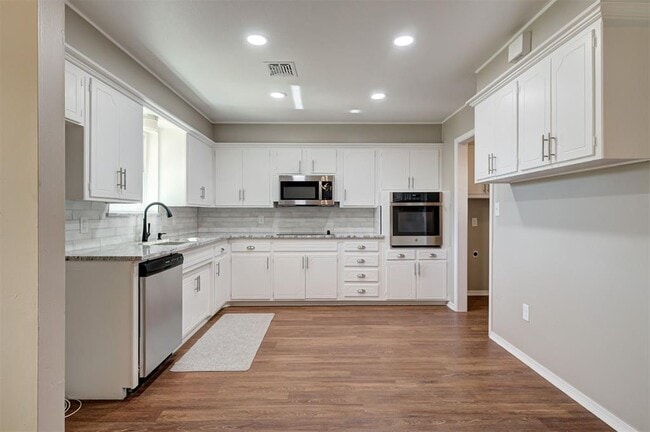 Building Photo - 1508 Carlton Way