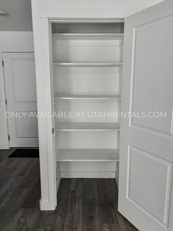 Building Photo - 3741 W 860 N